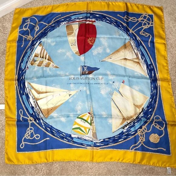 Louis Vuitton limited edition scarf - preowned - Picture 3 of 9
